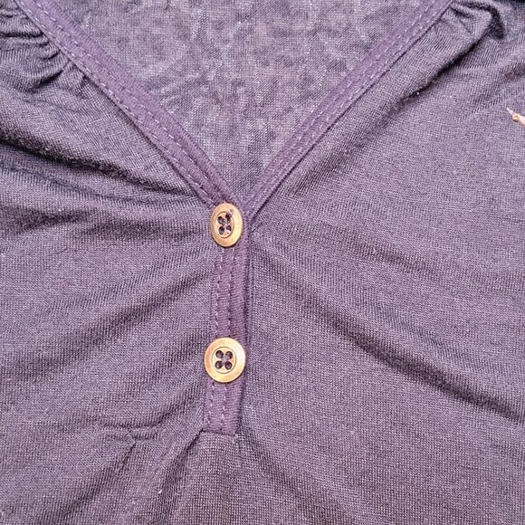 Harley-Davidson Black & Gold Embellished V-Neck Tee – Size XL - Picture 5 of 12